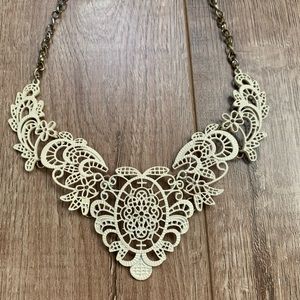 Statement necklace